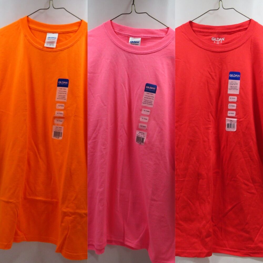 Three Extra Large Gildan T-shirts